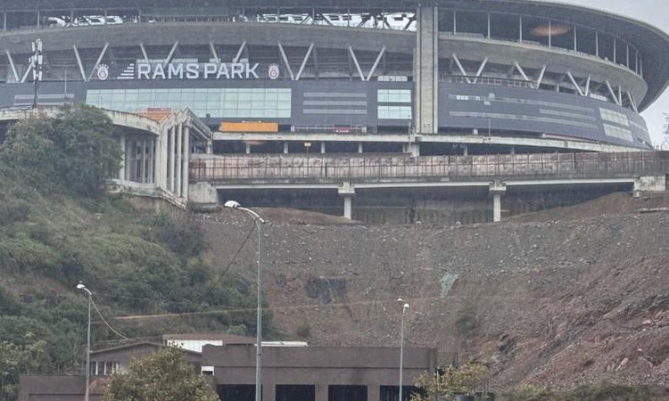 Ayrıntılar Netleşti: Galatasaray stadı kayıyor mu, Rams Park duvarları çatladı mı?: Gelişmeler Takip Ediliyor