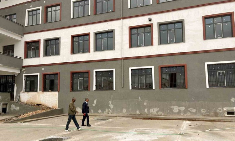 Ayrıntılar Netleşti: Gaziantep Araban'da TOKİ'nin 32 derslikli okul inşaatı son aşamaya geldi: Gelişmeler Taki
