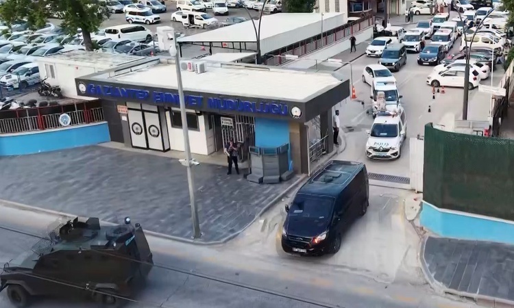 Ayrıntılar Netleşti: Gaziantep'te aranan şüphelilere yönelik operasyonda 155 şüpheli yakalandı - Son Dakika Bi