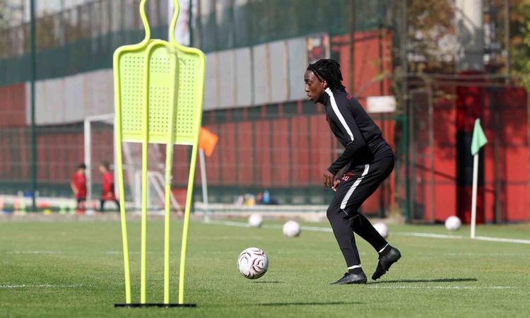 Ayrıntılar Netleşti: Gençlerbirliği, Konyaspor hazırlığını tamamladı, Rodrigues ve Pereira kadroda beklenmiyor