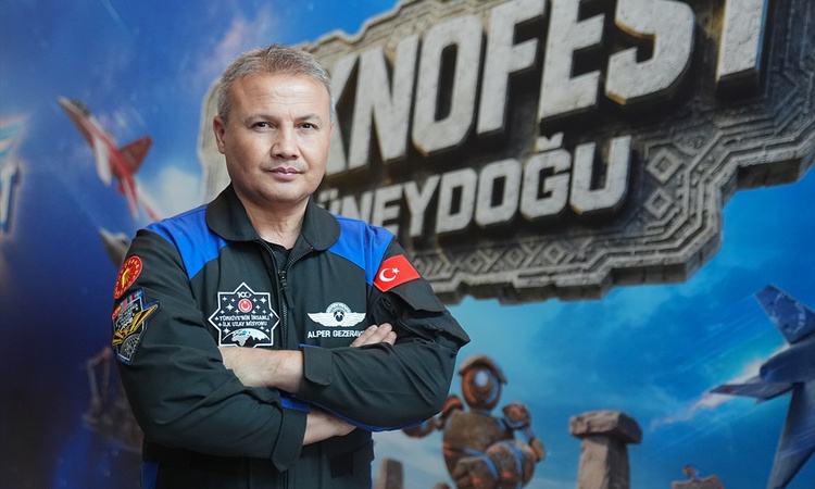Ayrıntılar Netleşti: Gezeravcı, Şanlıurfa'da altyapının Türkiye'yi uzay ekosistemine katabileceğini söyledi: G