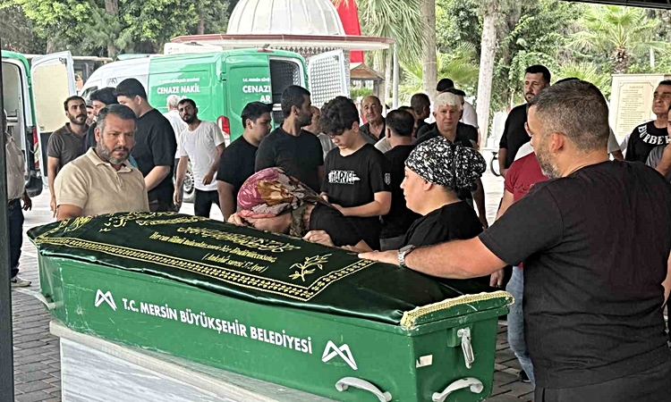 Ayrıntılar Netleşti: Girdiği kanalda hayatını kaybeden çocuk son yolculuğuna uğurlandı ve Merak Edilenler