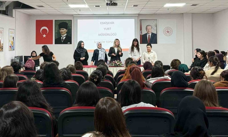 Ayrıntılar Netleşti: GSB Eskişehir İl Müdürlüğü, yurtlardaki yeni öğrencilere uyum toplantısı düzenledi - Son
