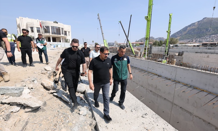 Ayrıntılar Netleşti: Hatay Antakya'da temmuzda yıkılan 54 yıllık Ata Köprüsü yeniden inşa ediliyor ve Merak Ed
