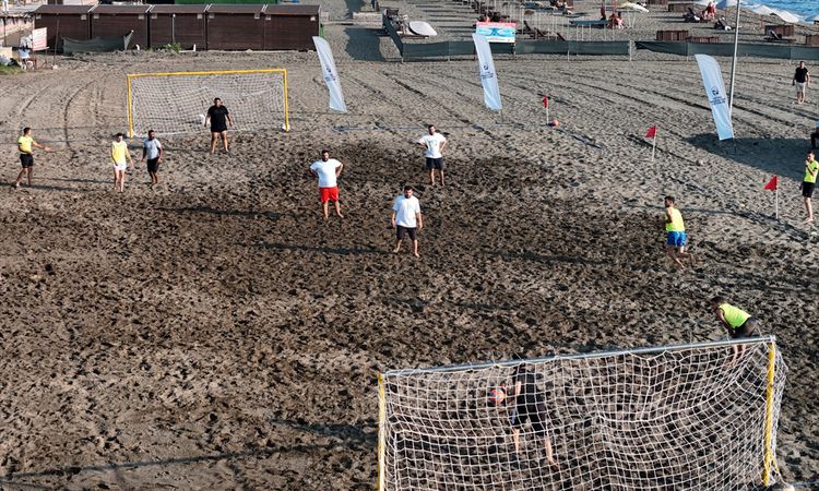 Ayrıntılar Netleşti: Hatay'da plaj futbolu turnuvası düzenlendi
