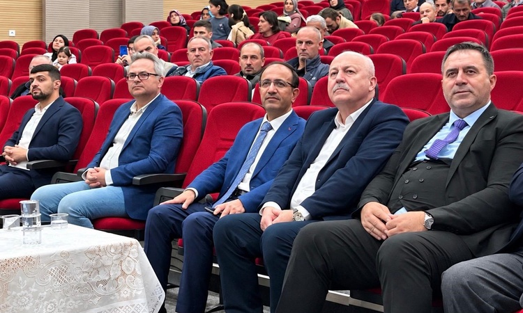 Ayrıntılar Netleşti: Hayrabolu'da düzenlenen konferansta Doç. Dr. Temel Kaçır güzel ahlakı anlattı | İşte Tüm