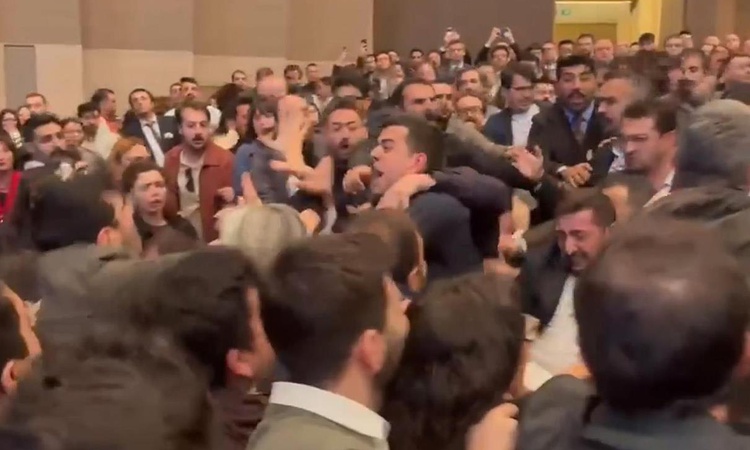 Ayrıntılar Netleşti: İstanbul Barosu seçimlerinde ne oldu, neden kavga çıktı?: Gelişmeler Takip Ediliyor