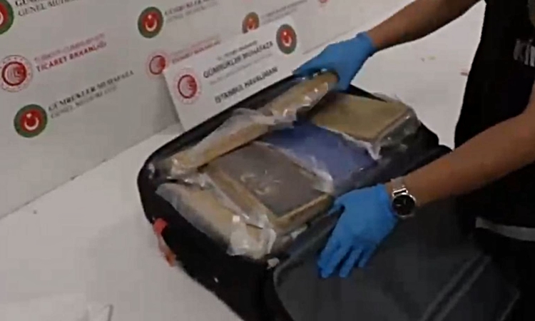 Ayrıntılar Netleşti: İstanbul Havalimanı'nda 51 kilo 500 gram kokain ele geçirildi - Son Dakika Bilgileri