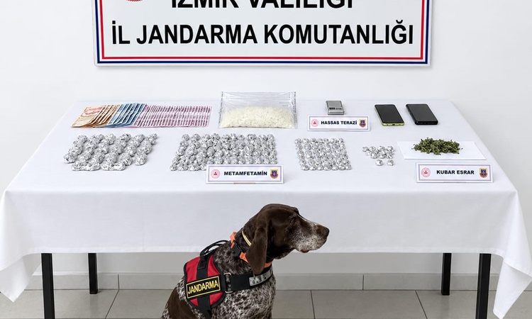 Ayrıntılar Netleşti: İzmir Bayındır'da 1 kilo 105 gram metamfetamin ele geçirildi, 2 şüpheli hakkında tutuklam