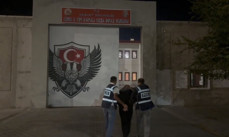 Ayrıntılar Netleşti: Iğdır'da hırsızlıktan 20 yıl 10 ay 20 gün hapis cezası bulunan hükümlü yakalandı: Gelişme