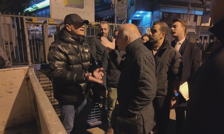 Ayrıntılar Netleşti: Kadıköy'de çatlak oluşan 3 binada tahliye gerginliği! Sakinler: Tebligat yok, kanser hast