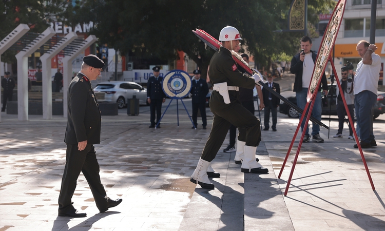 Ayrıntılar Netleşti: Kapaklı'da 19 Eylül Gaziler Günü töreninde çelenkler Atatürk Anıtı'na sunuldu - Son Dakik