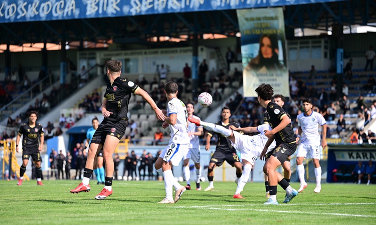 Ayrıntılar Netleşti: Karacabey Belediyespor, Galata Spor'u penaltılarda 5-3, toplamda 7-5 eledi