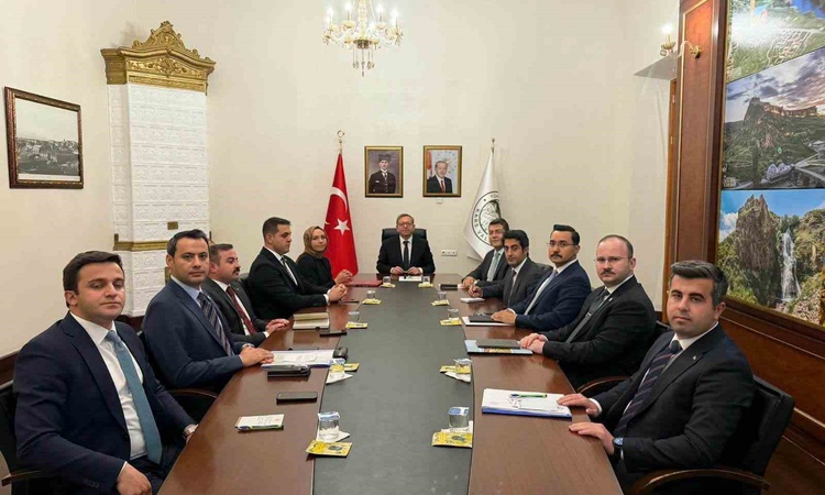 Ayrıntılar Netleşti: Kars'ta mülki idare amirleri kamu yatırımlarını ve güvenlik hizmetlerini görüştü - Son Da