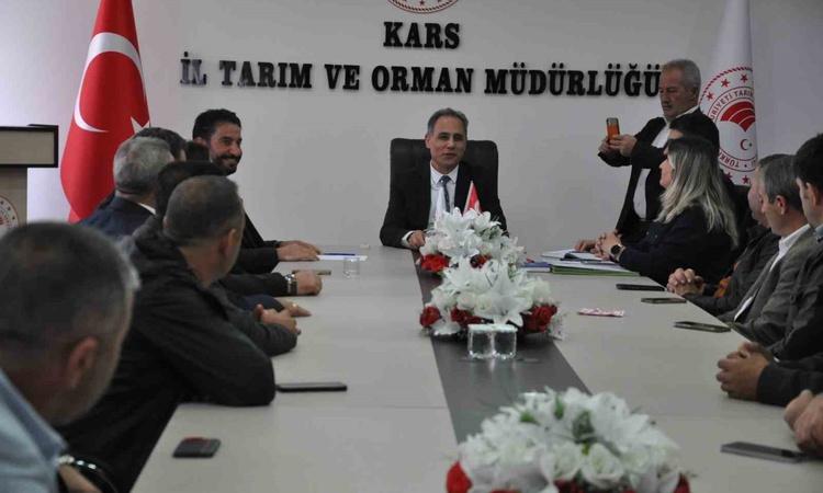 Ayrıntılar Netleşti: Kars'ta suni tohumlama yetkisi Damızlık Sığır Yetiştiricileri Birliğine geçti - Son Dakik