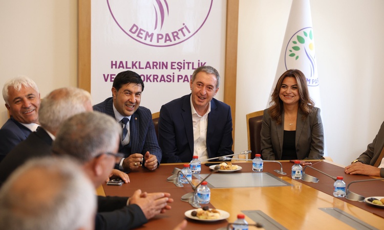 Ayrıntılar Netleşti: Kars Ticaret ve Sanayi Odası, DEM Parti ile ticari ve tarımsal sorunları görüştü ve Merak