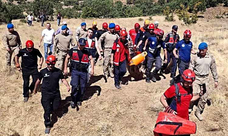 Ayrıntılar Netleşti: Kayıp vatandaş için 177 kişilik ekip sabaha kadar çaba gösterdi
