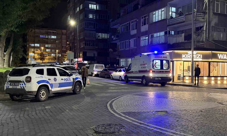 Ayrıntılar Netleşti: Kayseri Kocasinan'da yalnız yaşayan 74 yaşındaki adam tuvalette ölü bulundu: Gelişmeler T