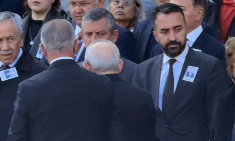 Ayrıntılar Netleşti: Kılıçdaroğlu ve Özel yine cenazede buluştu | İşte Tüm Ayrıntılar