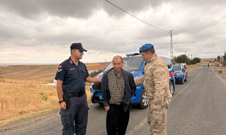 Ayrıntılar Netleşti: Kırşehir'de zihinsel engelli vatandaş, jandarmanın dron destekli aramasıyla bulundu ve Me