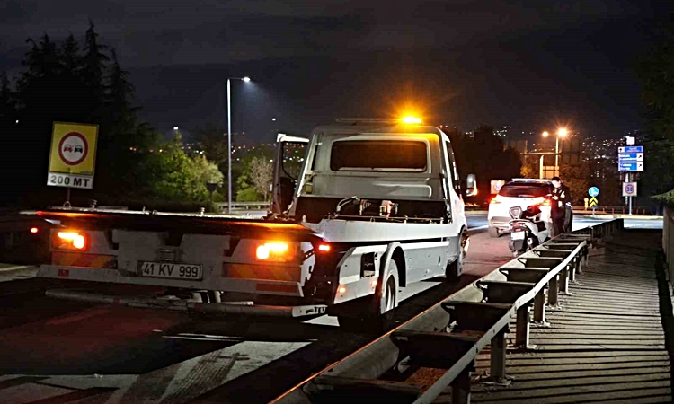 Ayrıntılar Netleşti: Kocaeli Başiskele'de motosikleti bariyere çarpan 34 yaşındaki sürücü hastanede öldü - Son