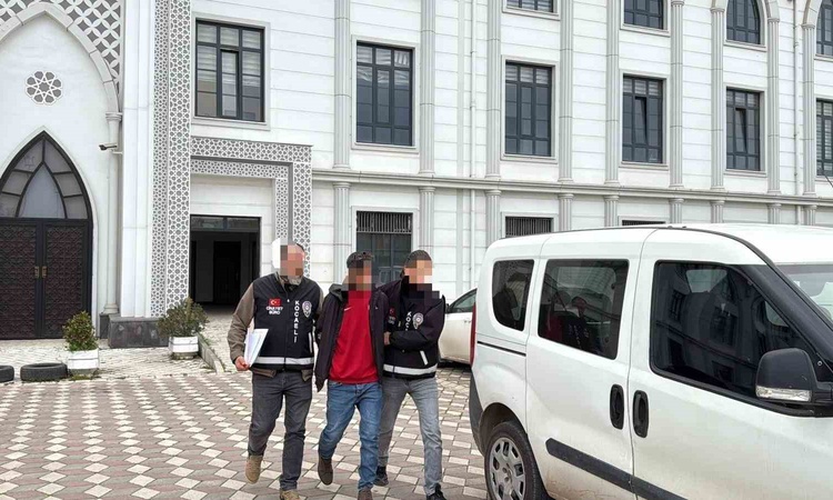 Ayrıntılar Netleşti: Kocaeli Körfez'de eşini 8 bıçak darbesiyle öldüren sanığa ağırlaştırılmış müebbet verildi
