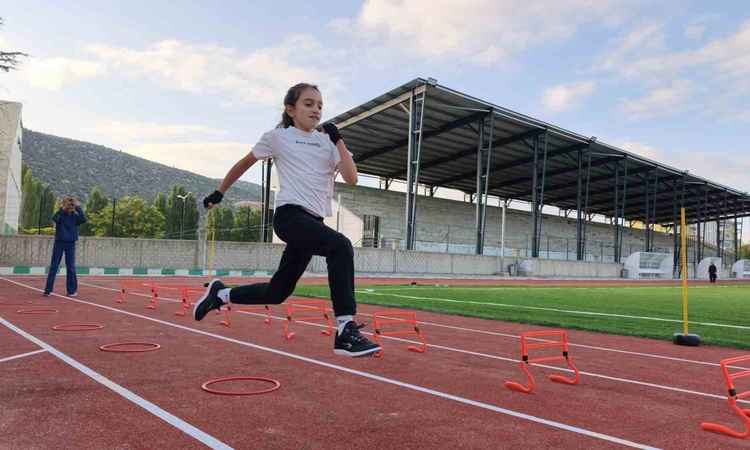 Ayrıntılar Netleşti: Konya Bozkır'da gönüllü atletizm çalışmaları 60 metre birinciliğiyle sürüyor ve Merak Edi