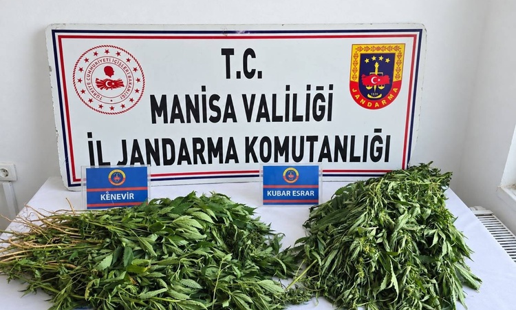 Ayrıntılar Netleşti: Manisa'da 4 ilçede uyuşturucu operasyonunda 3 şüpheli hakkında tutuklama kararı verildi