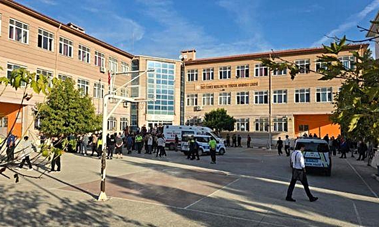 Ayrıntılar Netleşti: Manisa okul saldırısı ölü ve yaralı sayısı SON DAKİKA! Manisa Turgutlu okul saldırında ka