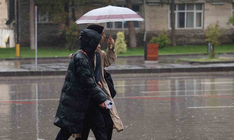 Ayrıntılar Netleşti: Meteoroloji, Erzincan, Erzurum ve Bayburt'ta öğleden sonra sağanak yağış bekliyor