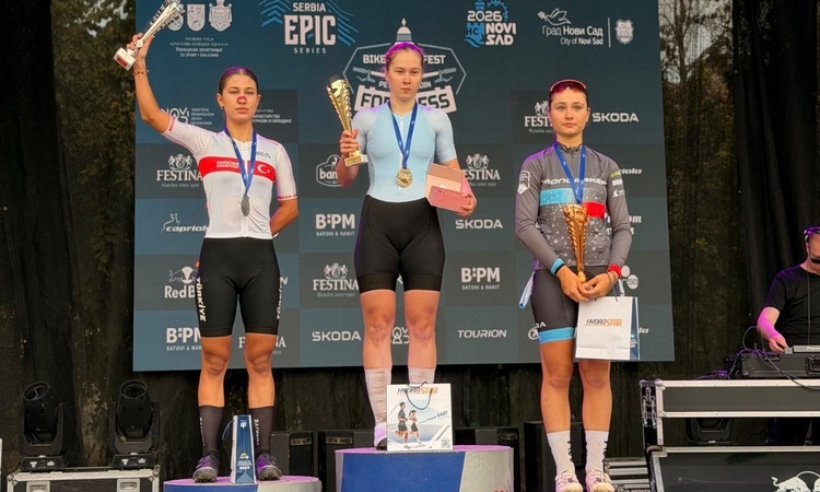 Ayrıntılar Netleşti: Milli sporcu Nazife Tunçel, Sırbistan'da Genç Kadınlar'da gümüş madalya kazandı ve Merak