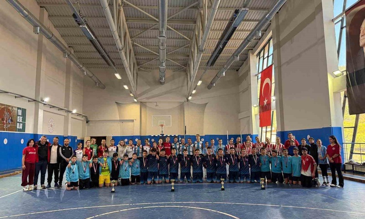 Ayrıntılar Netleşti: Muğla'da Cumhuriyet Kupası Hokey Turnuvası 9 takımın katılımıyla sona erdi - Son Dakika B