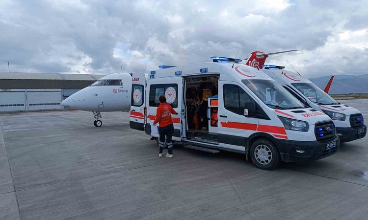 Ayrıntılar Netleşti: Muş'ta tedavi gören 20 haftalık Ertuğrul bebek uçak ambulansla İstanbul'a sevk edildi | İ