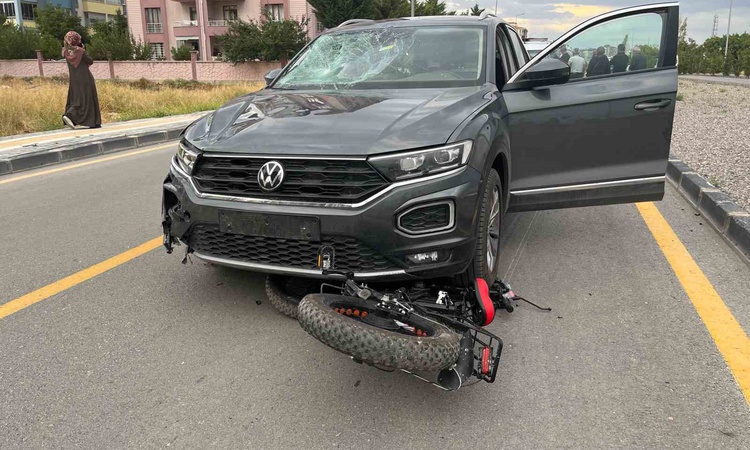 Ayrıntılar Netleşti: Niğde'de aynı yönde giden otomobil ve elektrikli bisiklet çarpıştı, 1 kişi yaralandı | İş