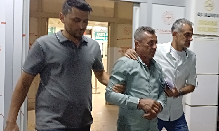Ayrıntılar Netleşti: Parkta karşılaştığı husumetlisini bıçakla ağır yaraladı