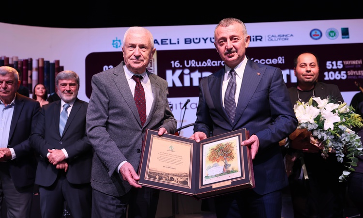 Ayrıntılar Netleşti: Pazar Kocaeli Kitap Fuarı’nda ziyaretçi rekoru; 1 milyon 59 bin 347 kişi | İşte Tüm Ayrın