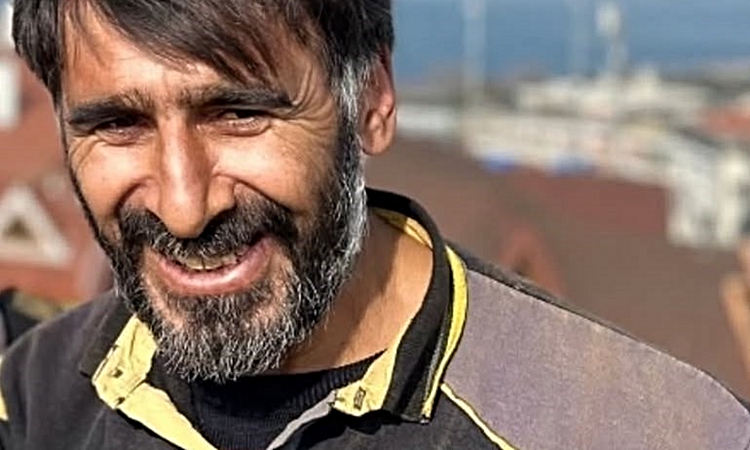 Ayrıntılar Netleşti: Polis ve AFAD, 7 gündür kayıp Mustafa Dinler için Sultangazi'de arama başlattı - Son Daki