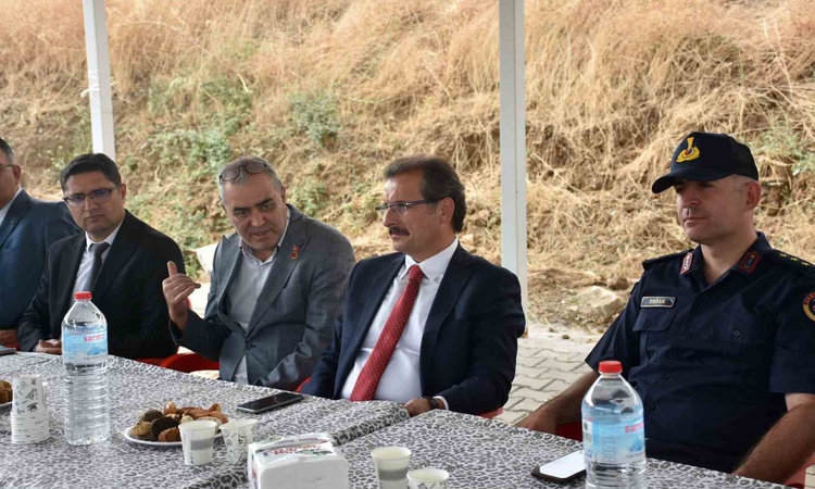 Ayrıntılar Netleşti: Salihli Kaymakamı Güldoğan, Karaağaç ve Çelikli mahallelerinde talepleri dinledi | İşte T