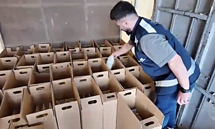 Ayrıntılar Netleşti: Samsun’da 1 ton 122 litre etil alkol ele geçirildi ve Merak Edilenler