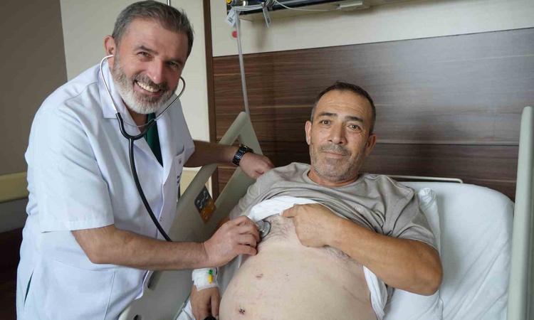 Ayrıntılar Netleşti: Samsun'da 54 yaşındaki hasta ters organlara göre yapılan ameliyatla kitleden kurtuldu: Ge
