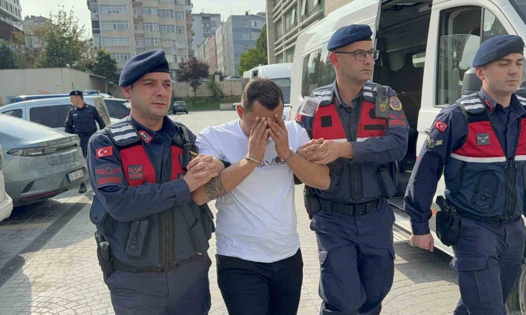 Ayrıntılar Netleşti: Samsun Atakum'da uyuşturucudan aranan şahıs 8 yıl 4 ay hapis cezasıyla yakalandı: Gelişme