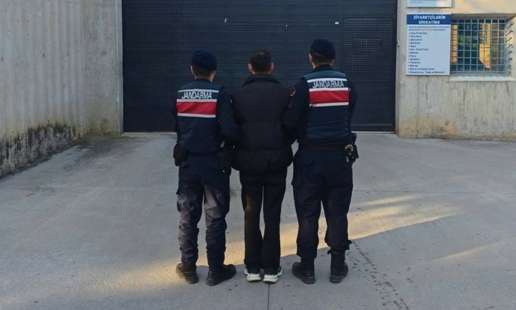 Ayrıntılar Netleşti: Samsun Bafra'da uyuşturucudan aranan şahıs 11 yıl 3 ay hapis cezasıyla yakalandı ve Merak