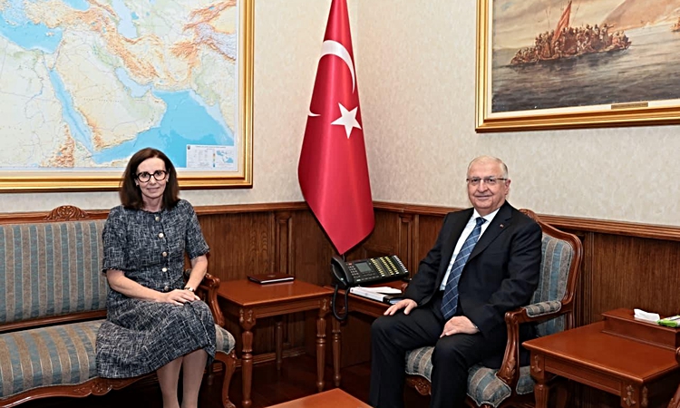 Ayrıntılar Netleşti: Savunma Bakanı Güler, Birleşik Krallık Büyükelçisi Anderson ile basına kapalı görüştü