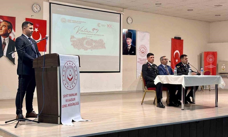Ayrıntılar Netleşti: Şehit babası ve gaziler liselilerle bir araya geldi