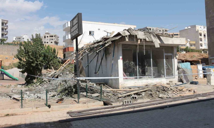 Ayrıntılar Netleşti: Şırnak Cizre'de beton dökümü sırasında çöken inşaatta 5 işçi yaralandı
