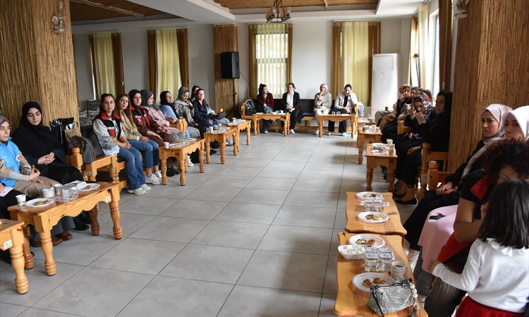 Ayrıntılar Netleşti: Şırnak'ta kadına yönelik şiddetle mücadele hizmetleri stantlarda tanıtıldı ve Merak Edile