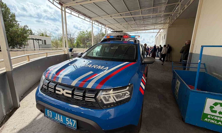 Ayrıntılar Netleşti: Siverek'te akraba aileler arasındaki silahlı kavgada 3 kişi yaralandı: Gelişmeler Takip E