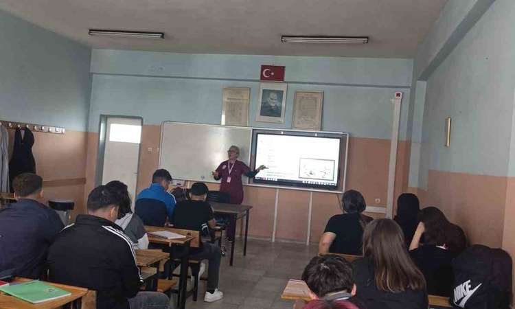 Ayrıntılar Netleşti: Söke'de Mesleki Eğitim Merkezi öğrencilerine diyabet ve obezite eğitimi verildi ve Merak