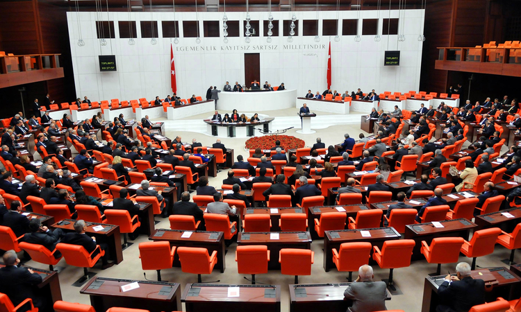 Ayrıntılar Netleşti: TBMM raporuna göre 5 bin 395 soru önergesi süresi geçtiği halde yanıtsız kaldı ve Merak E