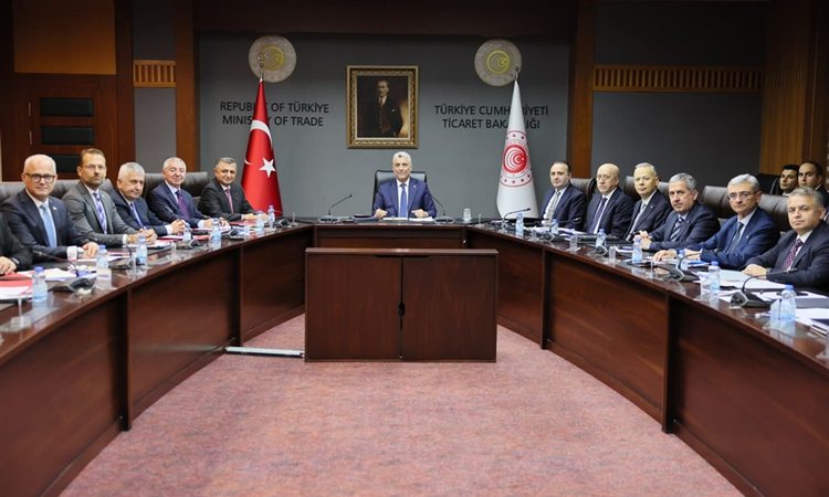 Ayrıntılar Netleşti: Ticaret Bakanı Bolat otomotiv sektörüyle AB'nin 'Made in EU' politikasını görüştü - Son D